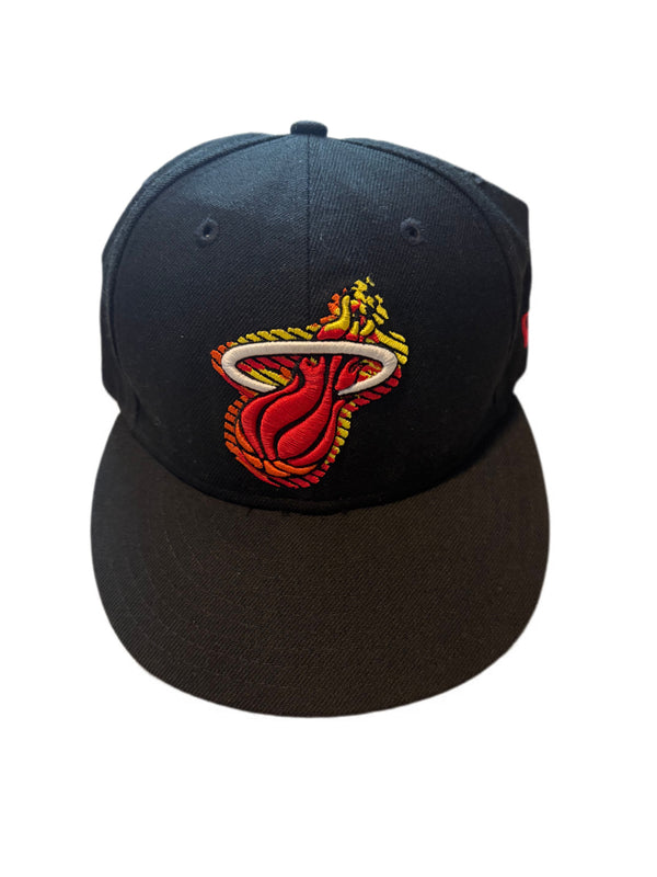 MIAMI HEAT HARDWOOD CLASSICS EMBROIDERED FITTED HAT